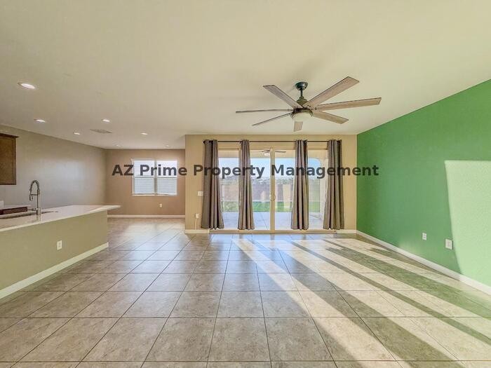 3164 N 300th Dr - Photo 4 of 41