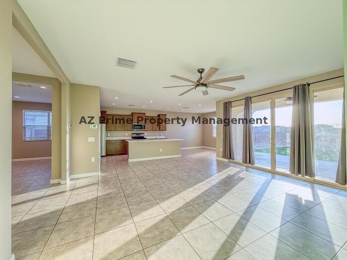 3164 N 300th Dr - Photo 5 of 41