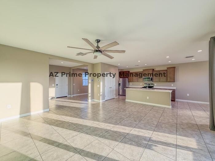 3164 N 300th Dr - Photo 6 of 41