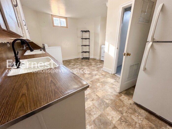 1326 E Kiowa St - Photo 5 of 18
