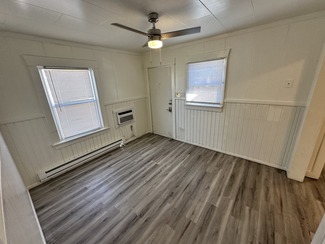 412 15th Ave S #2 - Photo 4 of 9