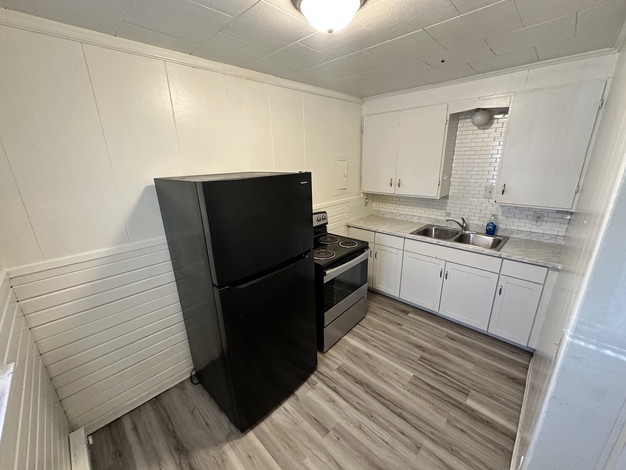 412 15th Ave S #2 - Photo 5 of 9