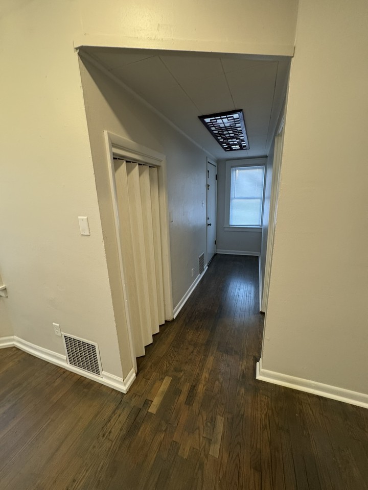 3824 S Iowa Ave - Photo 6 of 13