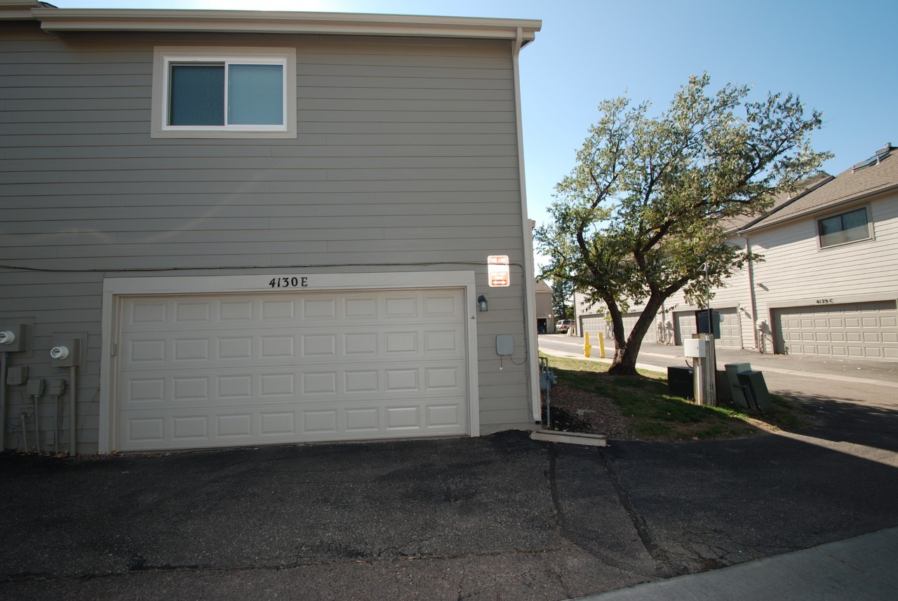 4130 S Evanston Cir #E - Photo 2 of 19