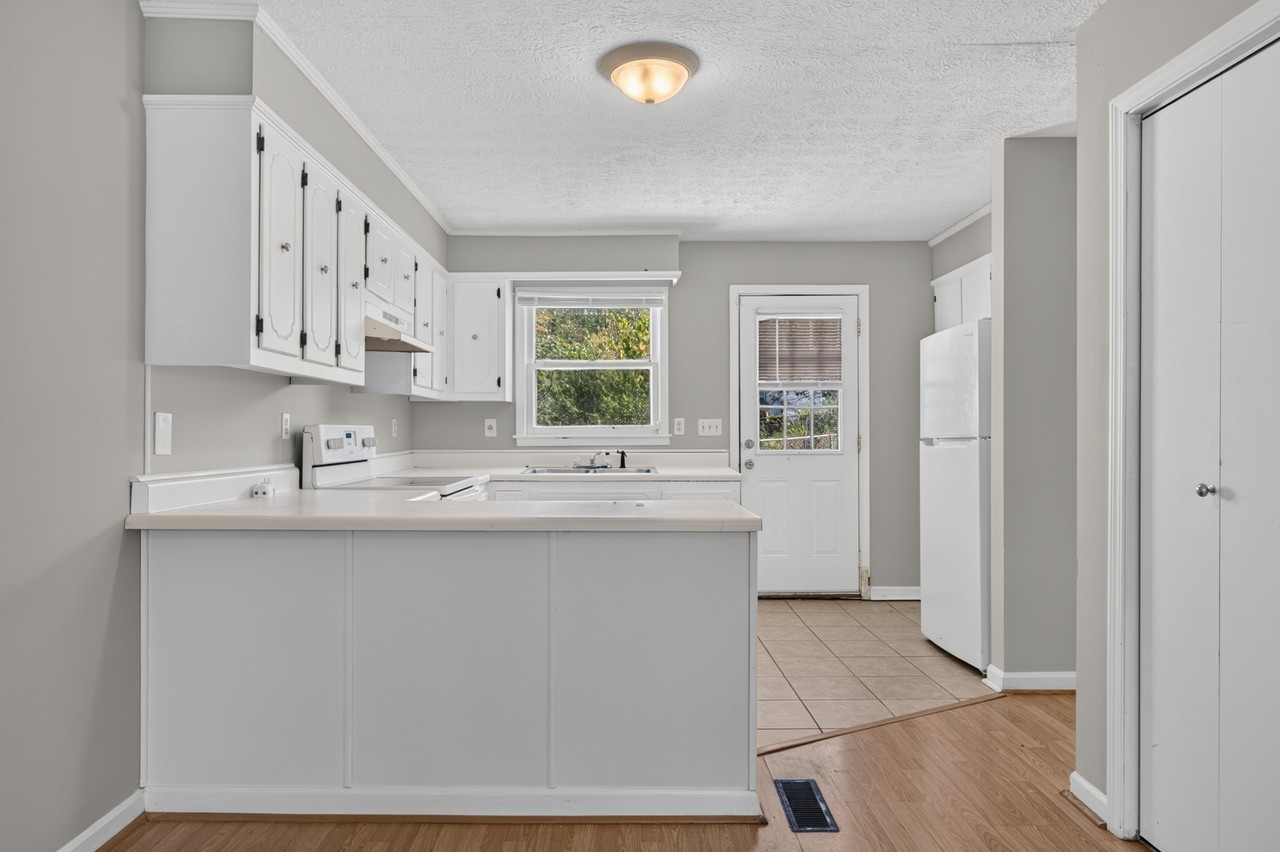 128B Batey Cir #B - Photo 2 of 16