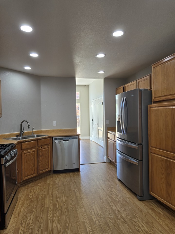 430 Crosswinds Dr #NA - Photo 2 of 11