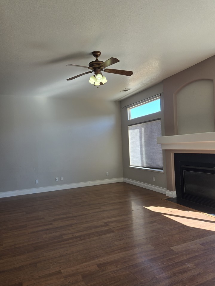 430 Crosswinds Dr #NA - Photo 4 of 11