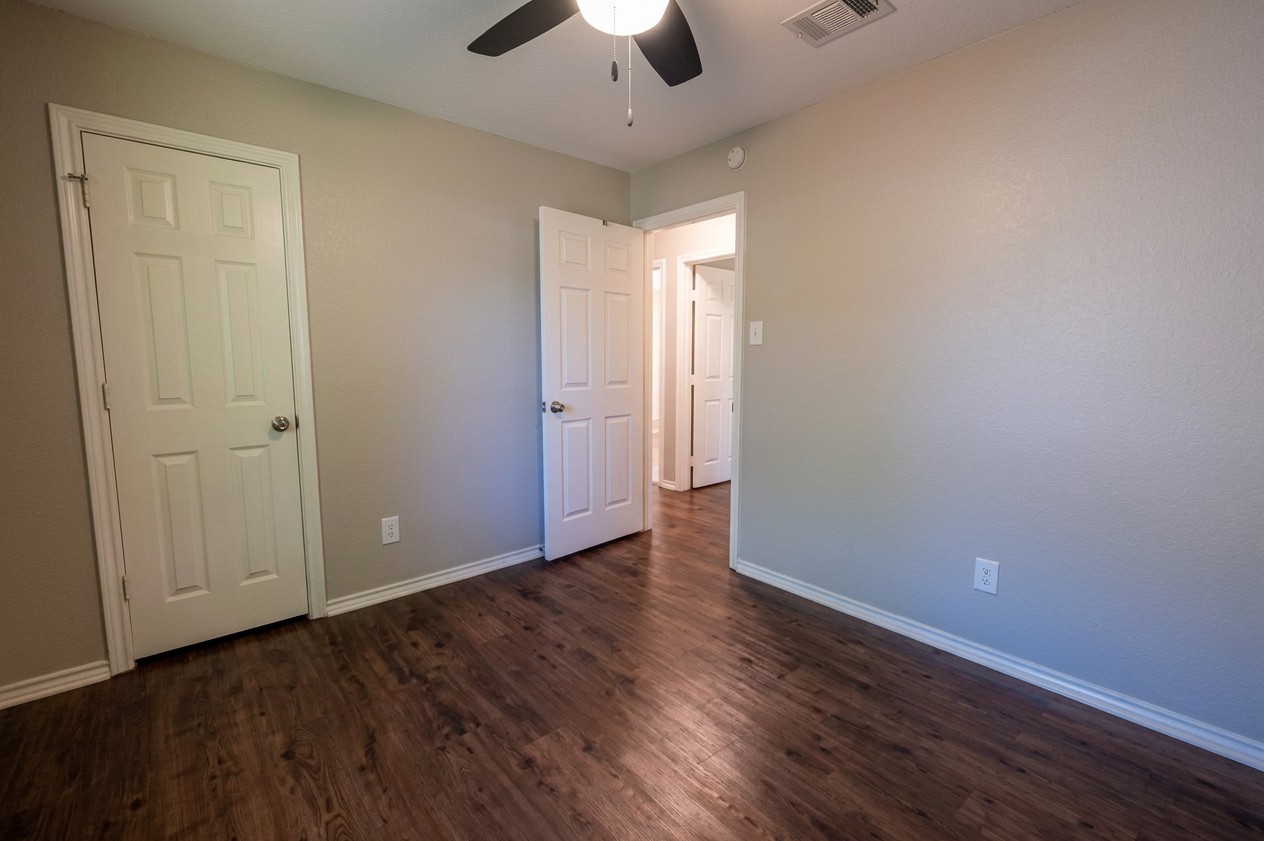 11911 Metmora Ct #NA - Photo 4 of 10