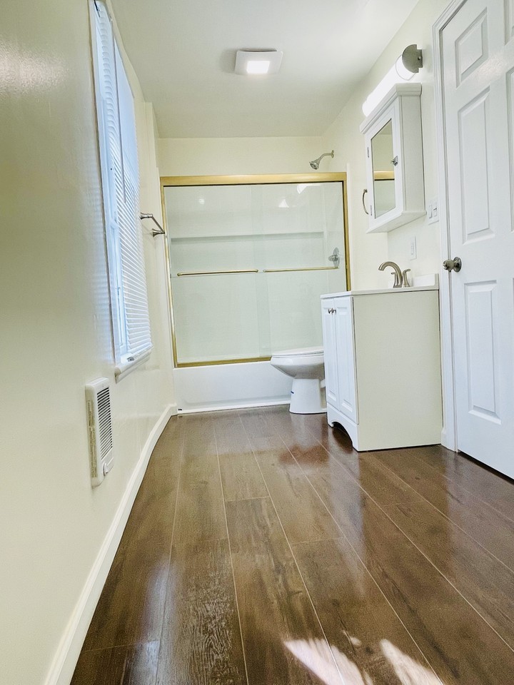 20 Crosby Pl #20B