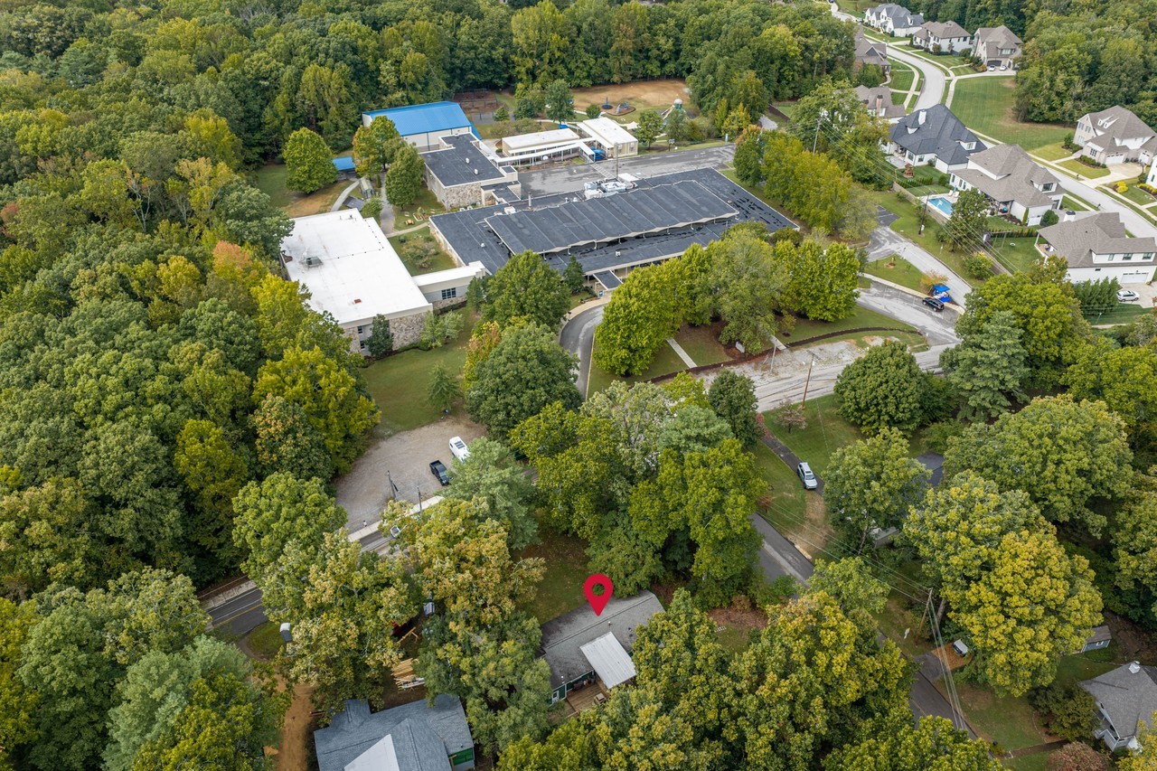 1222 James Blvd #NA - Photo 4 of 24