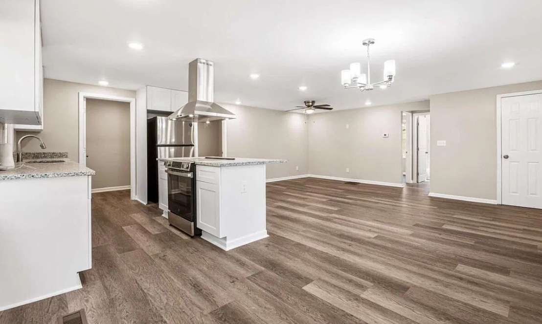 2571 Elliott Street Northwest - Photo 4 of 18