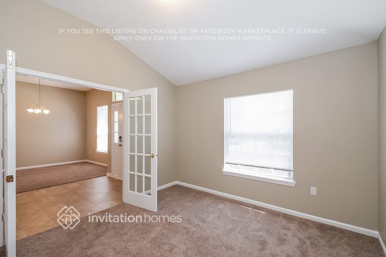 3059 Tower Oaks Dr - Photo 3 of 21