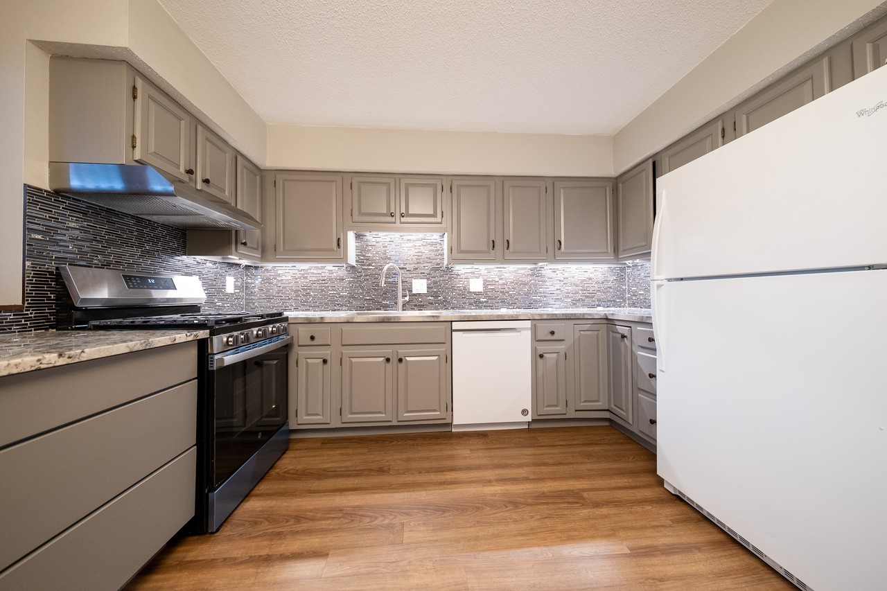 2101 24th Ave S #1 - Photo 5 of 18