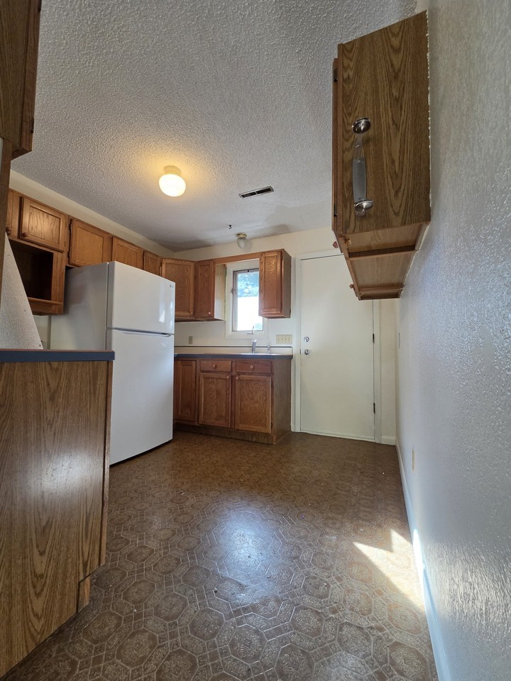 728 N 14th St #728 - Photo 2 of 8