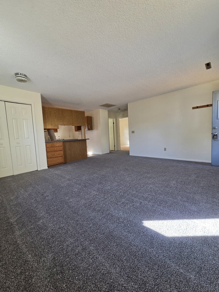 728 N 14th St #728 - Photo 4 of 8