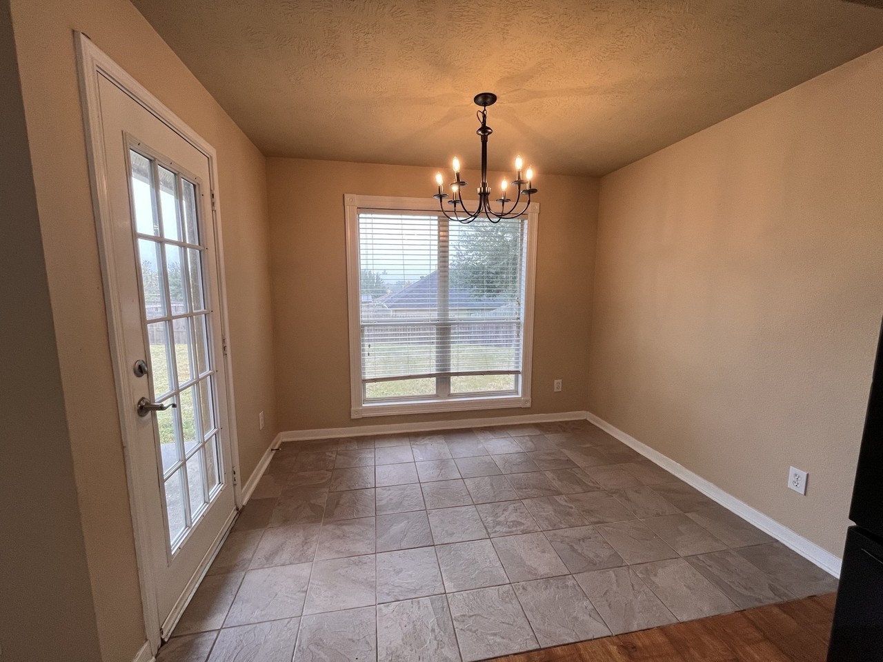 407 Laney St #1 - Photo 4 of 11