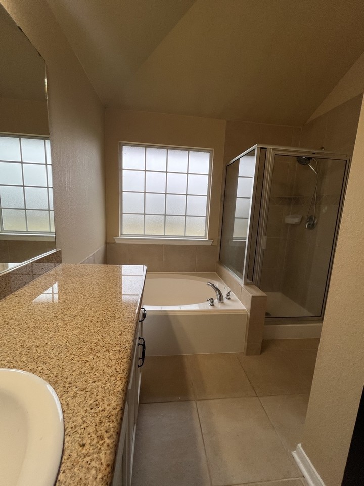 407 Laney St #1 - Photo 6 of 11