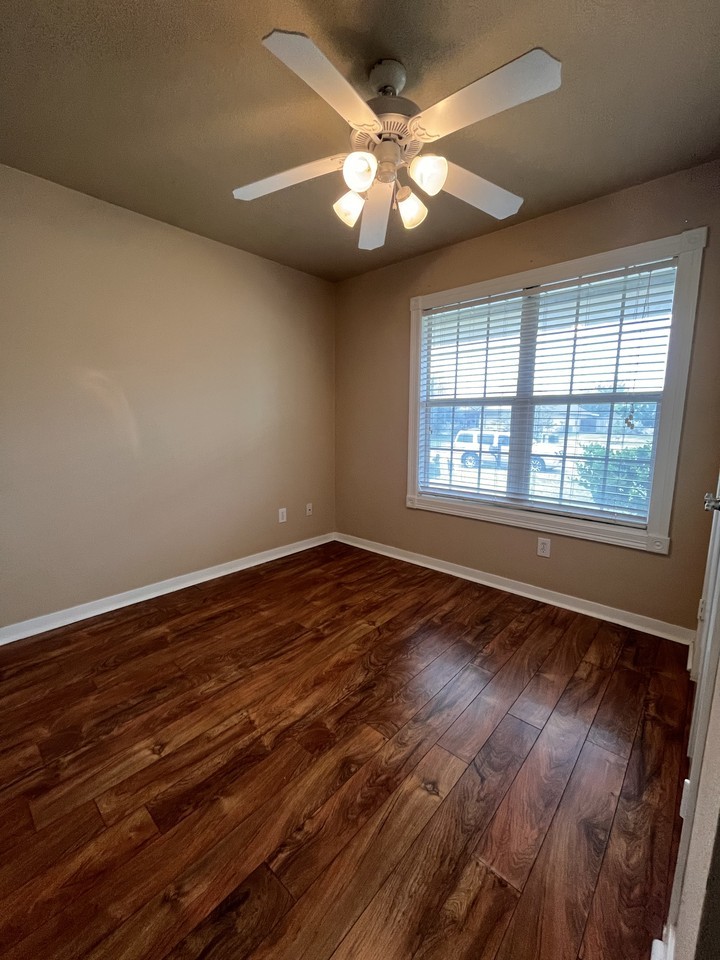 407 Laney St #1 - Photo 7 of 11