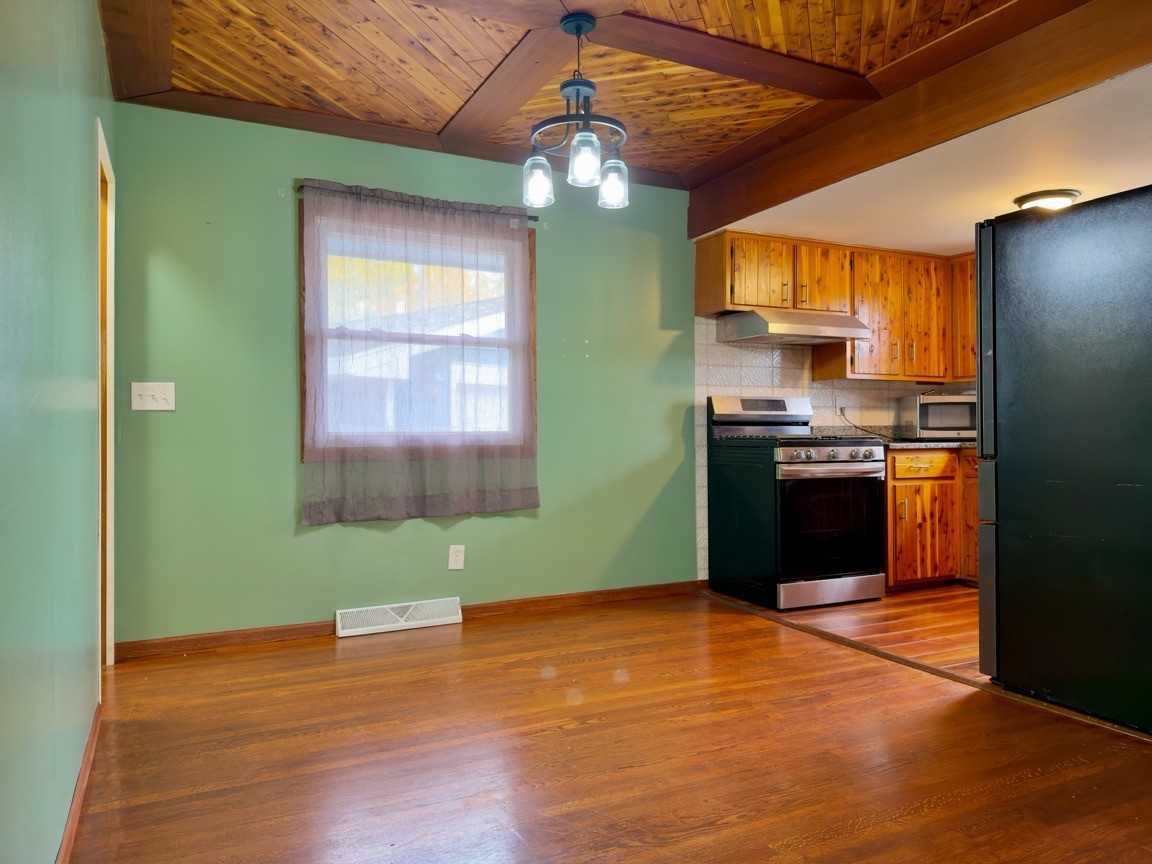 2915 Wesleyan Ave #1 - Photo 4 of 18
