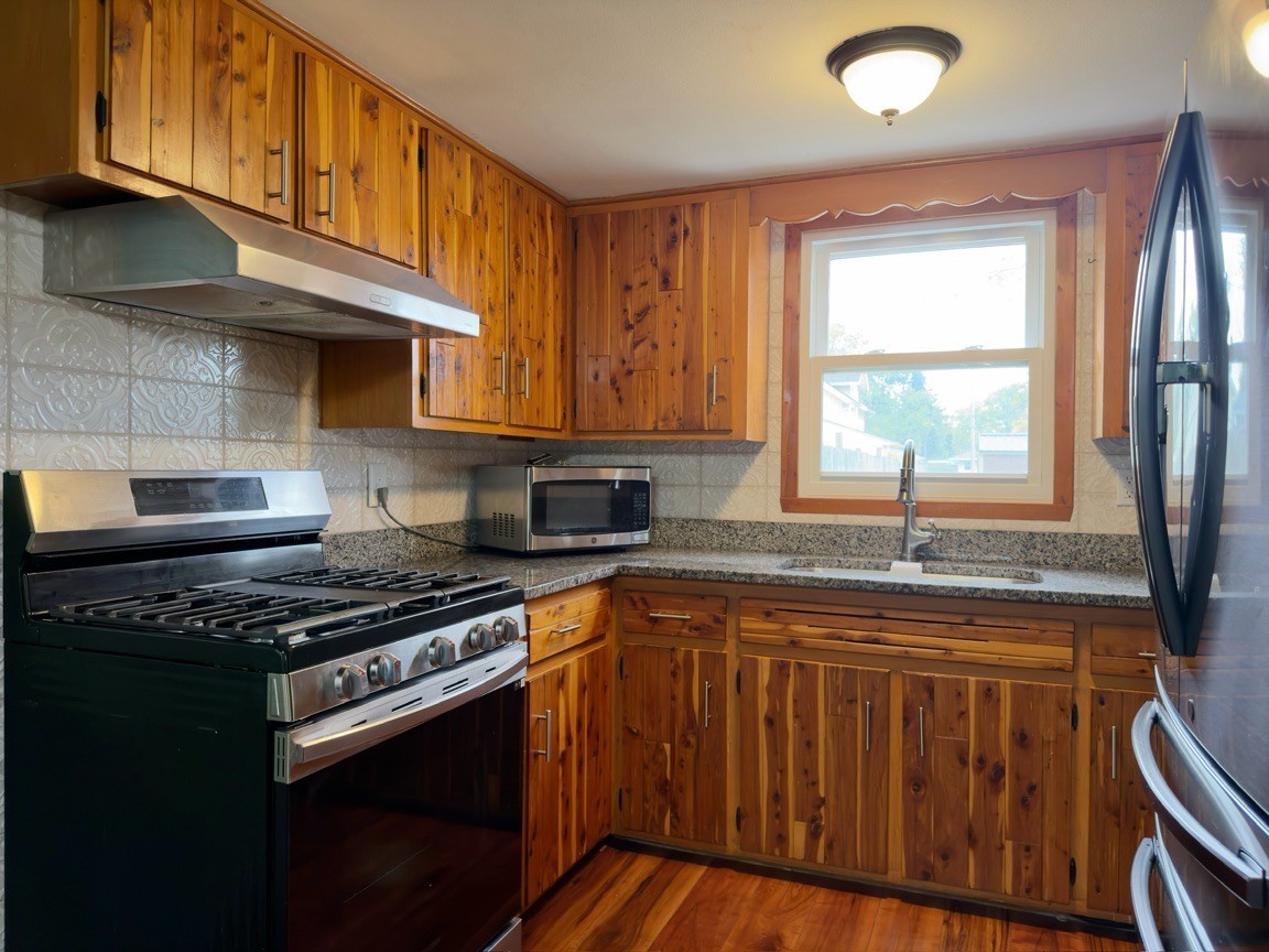 2915 Wesleyan Ave #1 - Photo 6 of 18