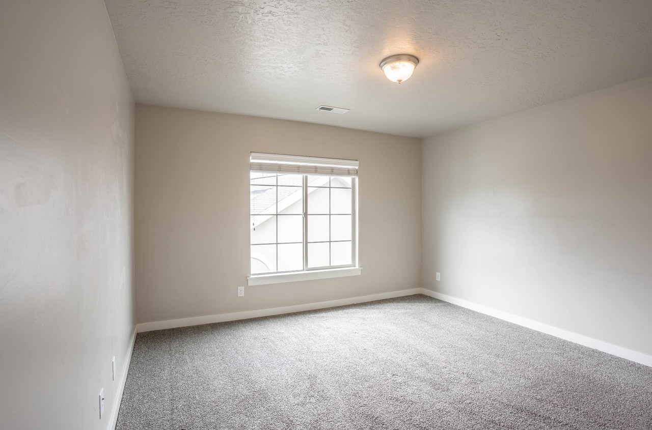 1906 N Geneva Rd #1906-104 - Photo 5 of 18