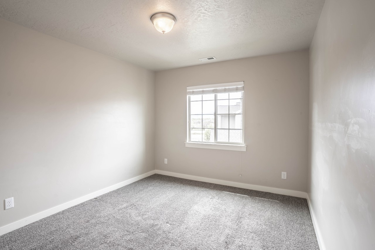 1906 N Geneva Rd #1906-104 - Photo 7 of 18