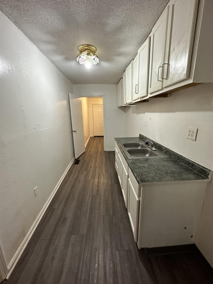 482 S Water Ave #2 - Photo 7 of 12