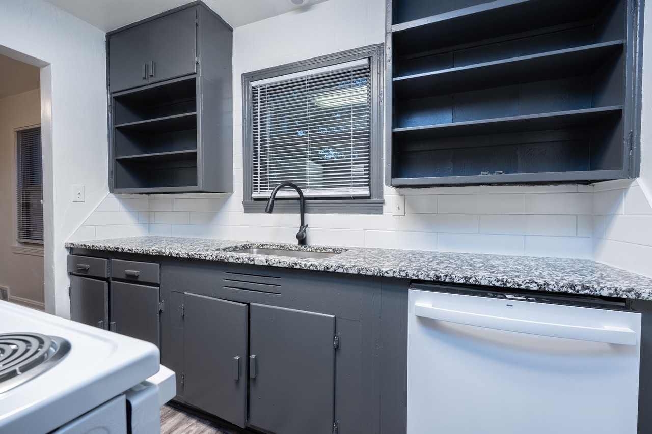 1941 S Oliver Ave #1 - Photo 7 of 20