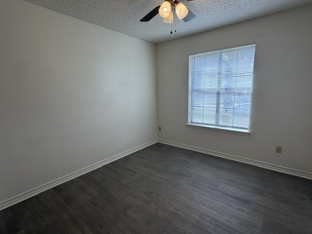5 Robin Dr #1 - Photo 4 of 12