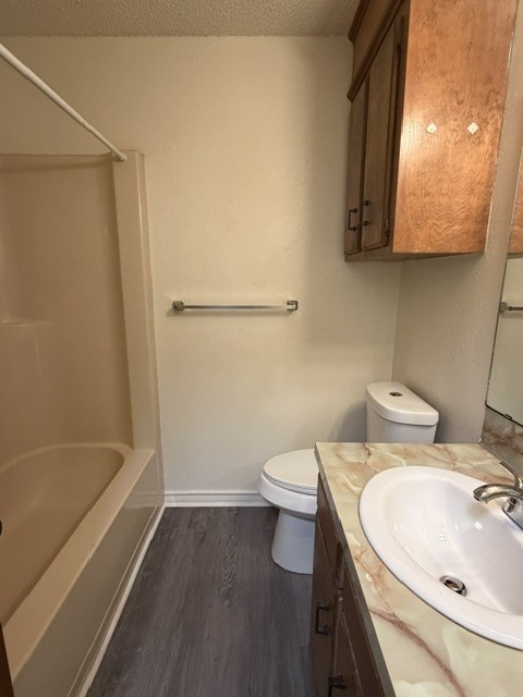 5 Robin Dr #1 - Photo 5 of 12