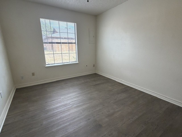 5 Robin Dr #1 - Photo 6 of 12