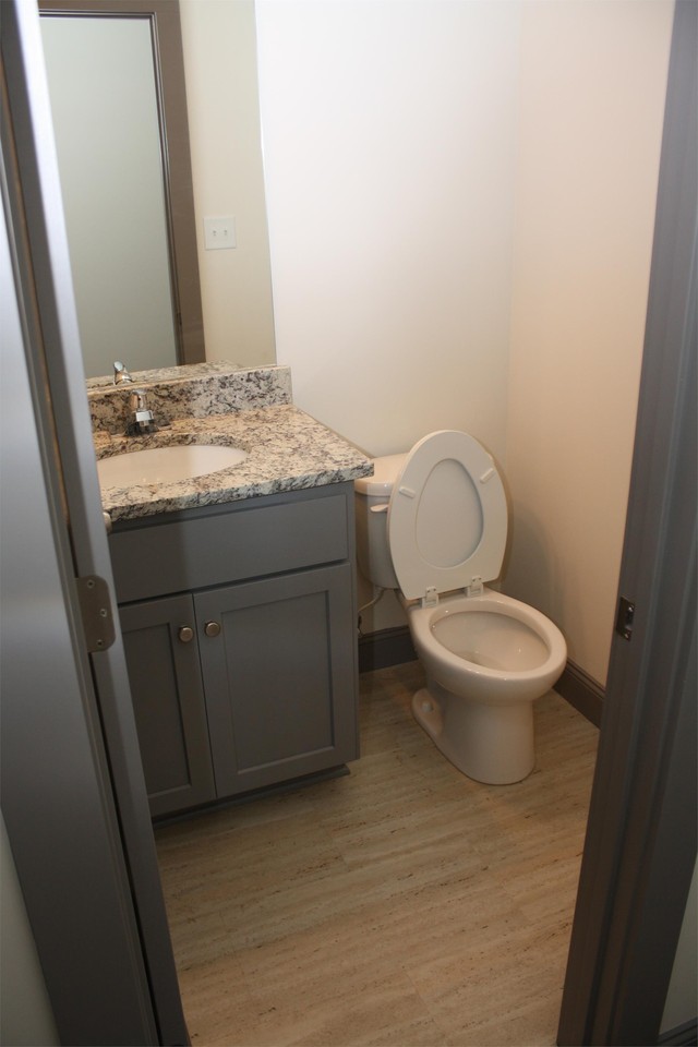 1053 Baxter St #C - Photo 5 of 9