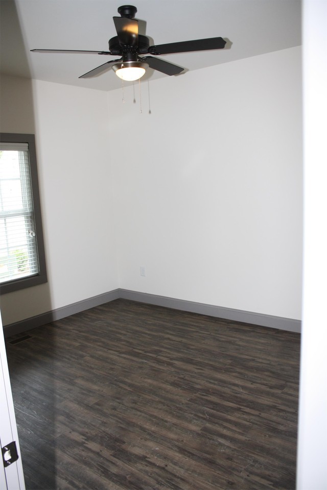 1053 Baxter St #C - Photo 6 of 9
