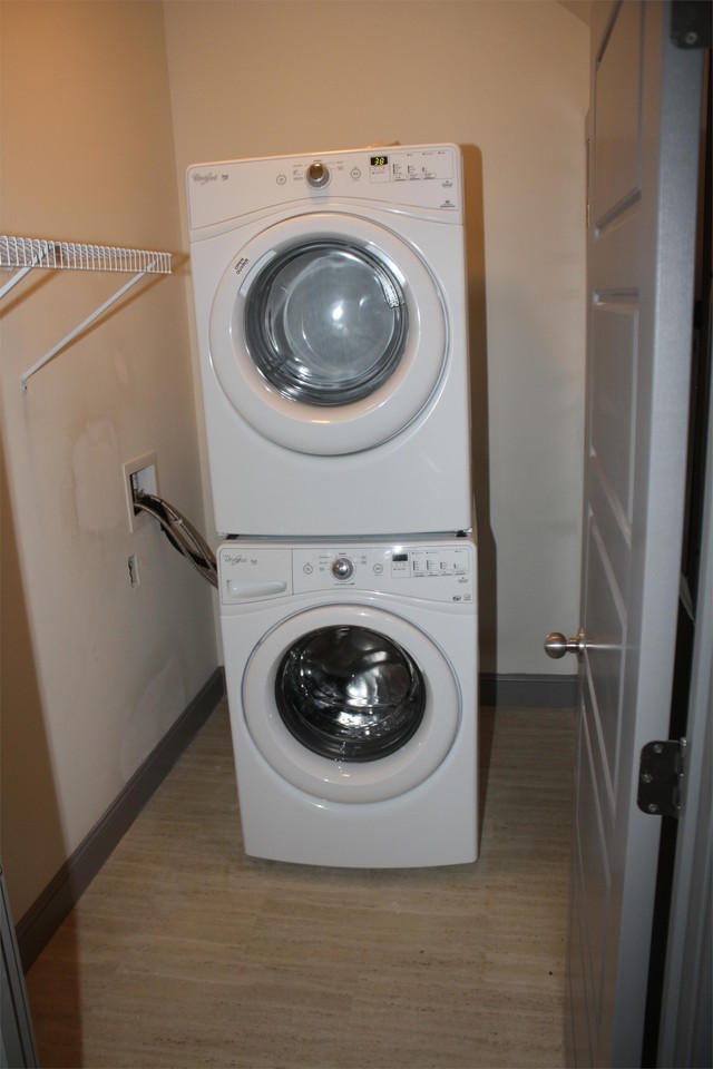 1053 Baxter St #C - Photo 7 of 9