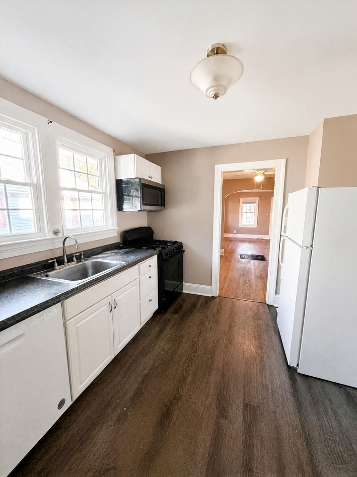 306 Locust Ter #1 - Photo 7 of 13