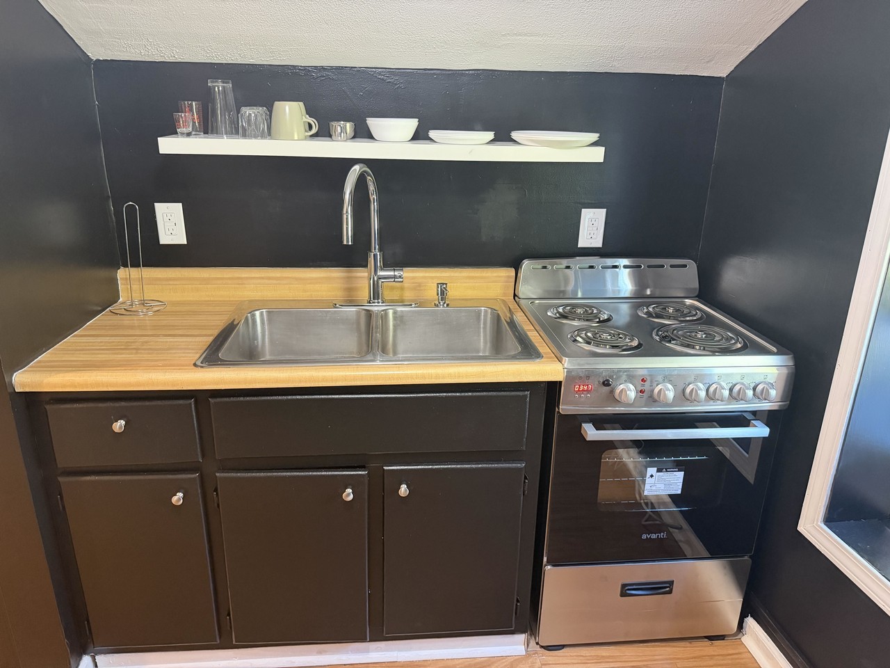 207 E Morrison St #3 - Photo 6 of 18