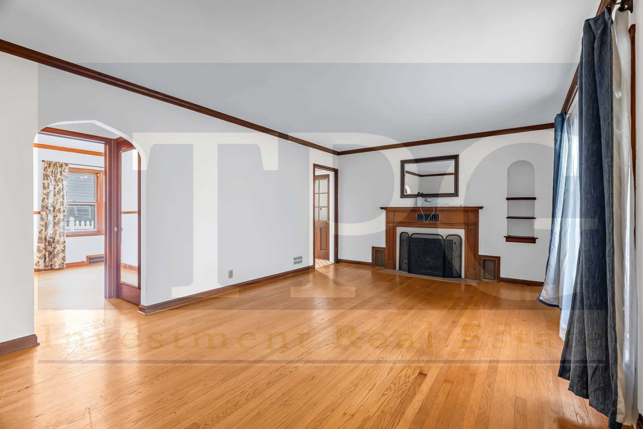 4334 Walnut St #1 - Photo 3 of 22
