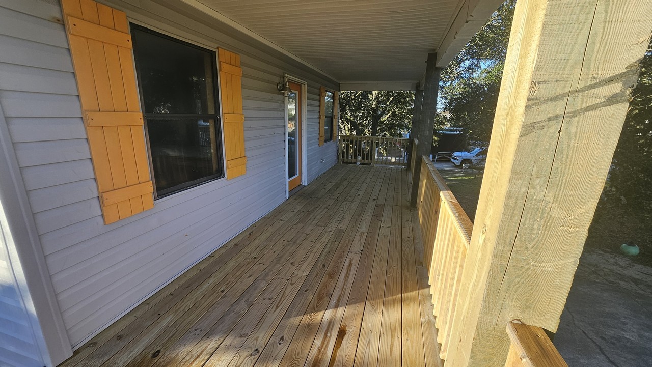 323 W Walker St #1 - Photo 5 of 22
