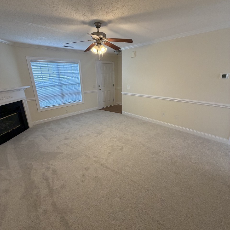 4230 Dudleys Grant Drive - EUnit E #E - Photo 3 of 28