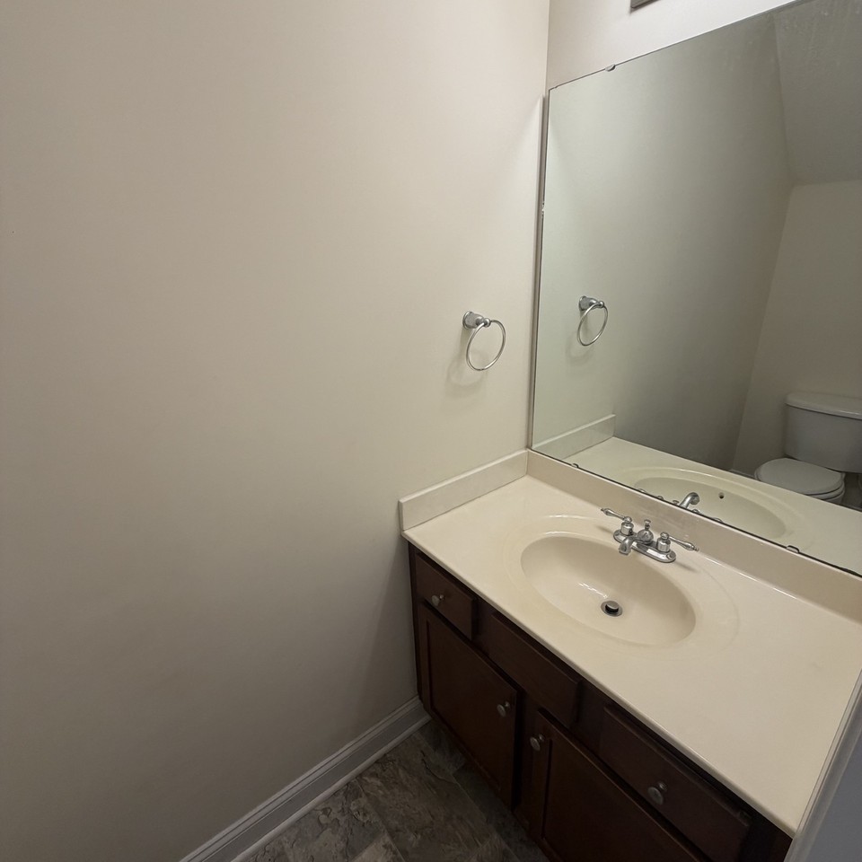 4230 Dudleys Grant Drive - EUnit E #E - Photo 4 of 28