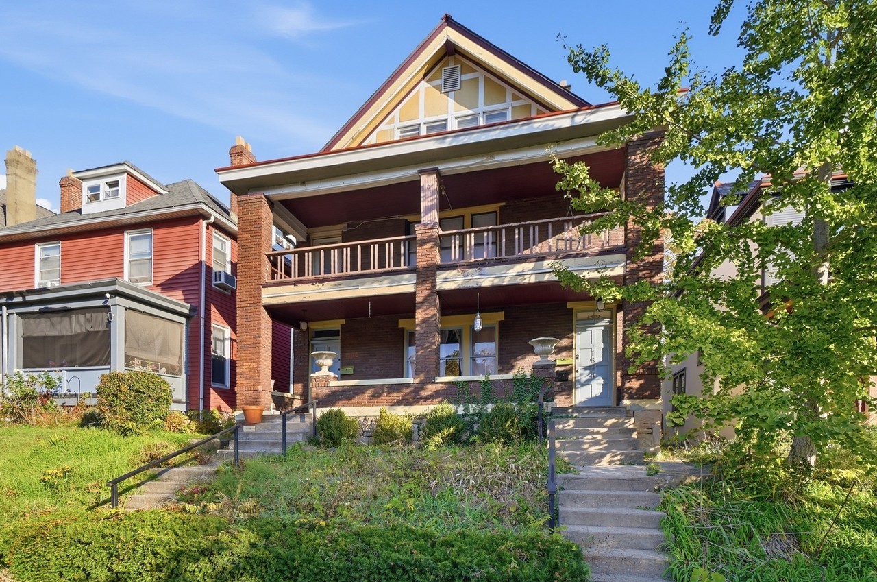 1594 Bryden Rd