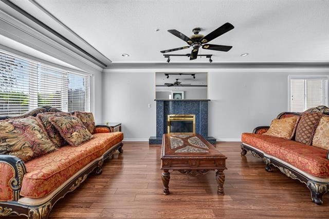1033 East 39th Avenue - Photo 2 of 16