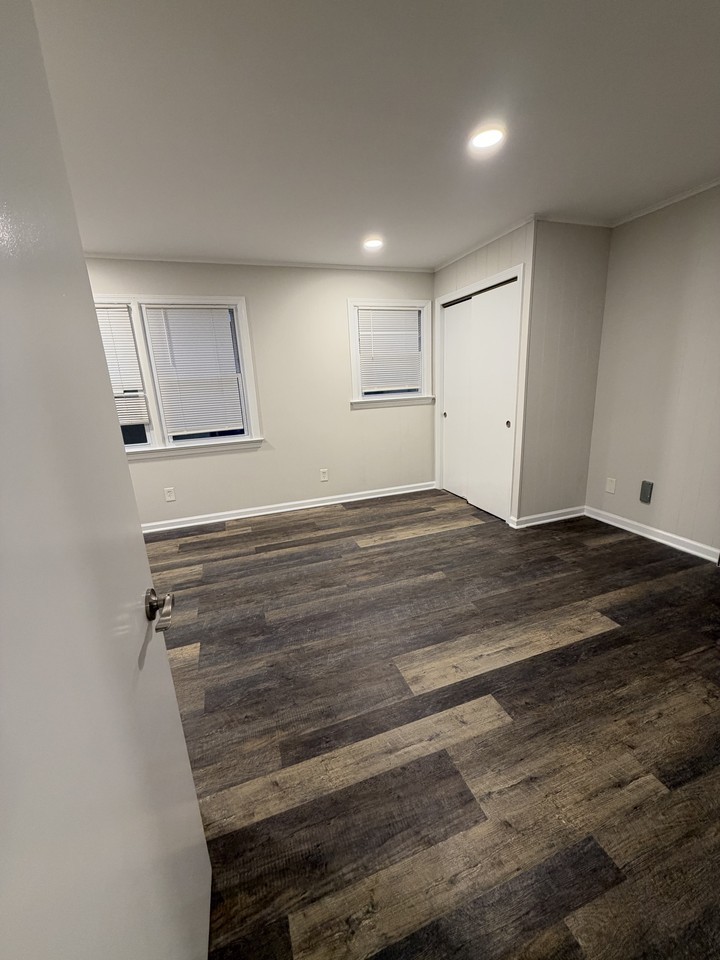 314 Winsor St #2 - Photo 2 of 9