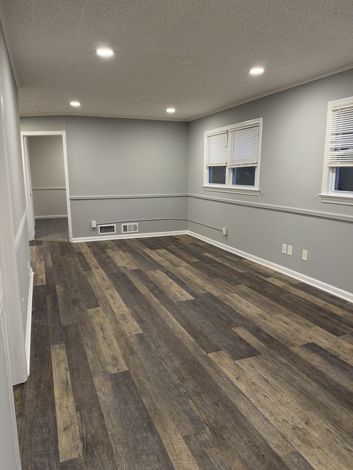 314 Winsor St #2 - Photo 4 of 9