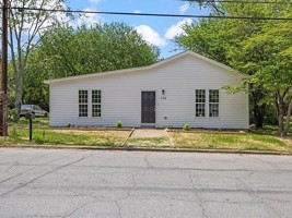 featured image of 714 Harriett St #1
