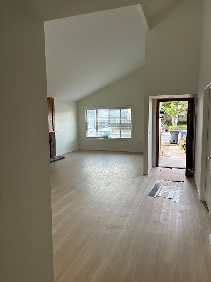 1960 Gotham St #1 - Photo 3 of 25