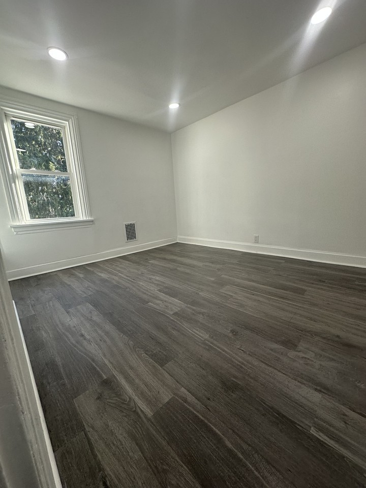 1915 Park St #1 - Photo 6 of 19