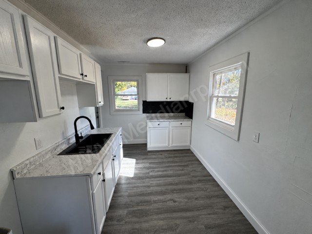 4601 Oliver St #1 - Photo 4 of 9