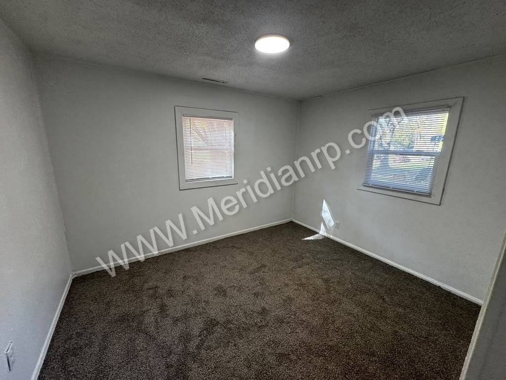 4601 Oliver St #1 - Photo 6 of 9