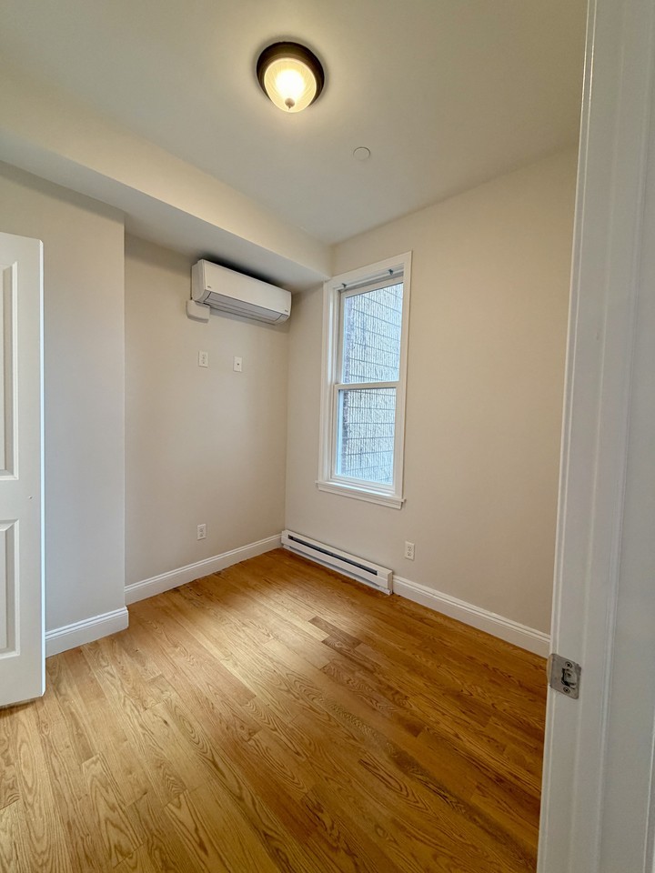 80 Pleasant St #3 - Photo 7 of 12